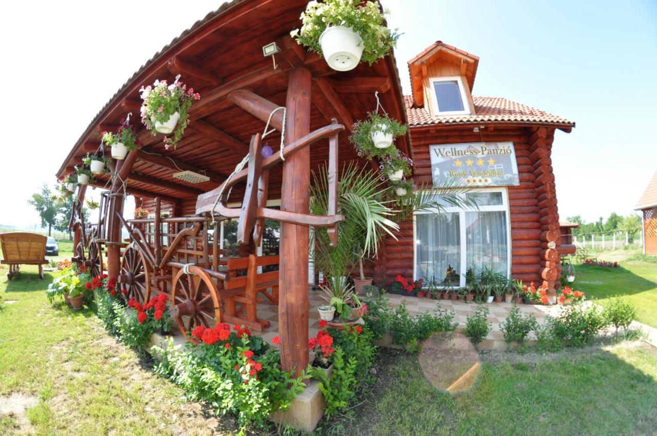 Roenk-Wellness Panzio Mezopeterd Bed & Breakfast Exterior foto