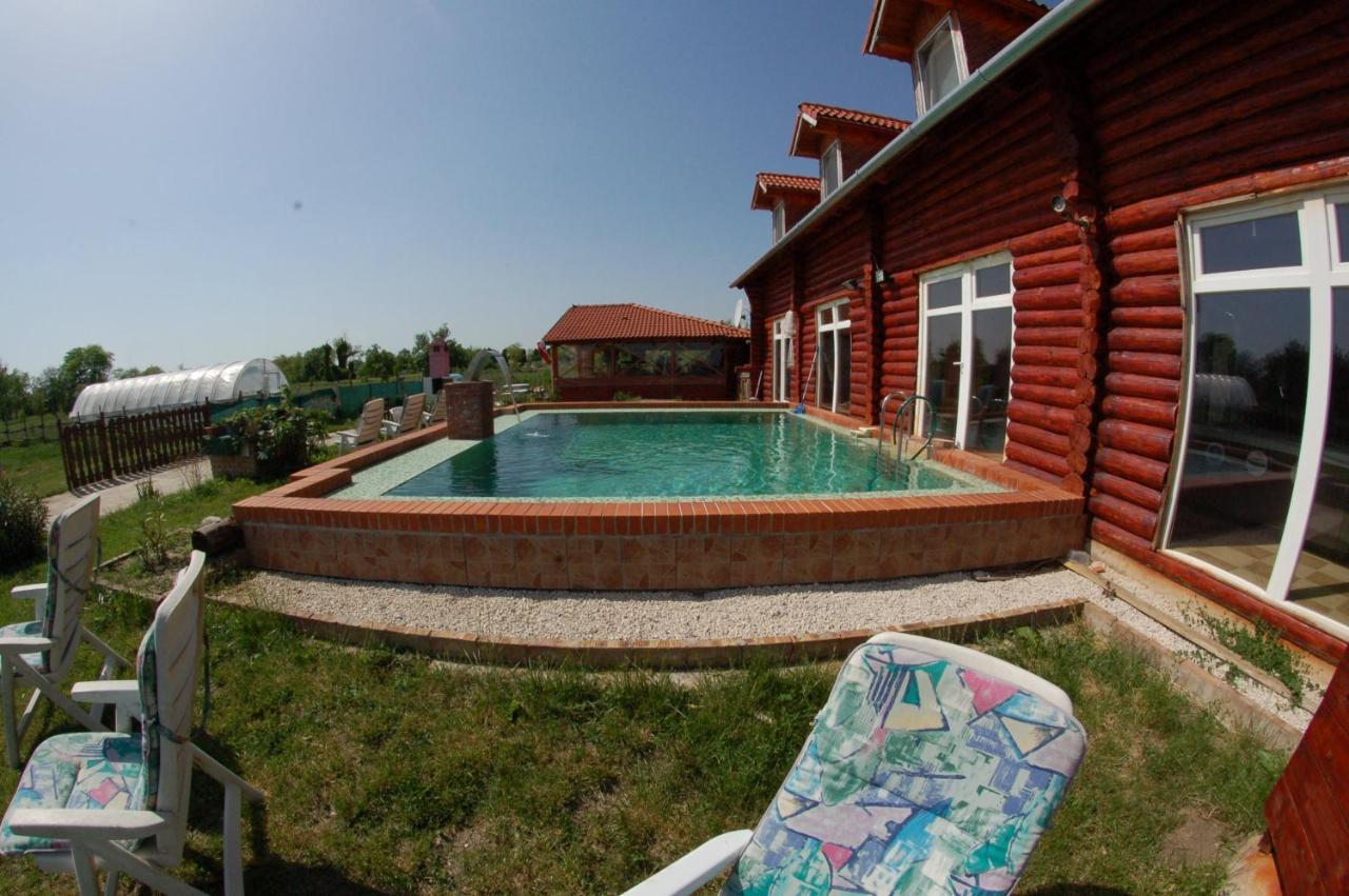 Roenk-Wellness Panzio Mezopeterd Bed & Breakfast Exterior foto