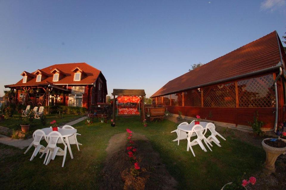 Roenk-Wellness Panzio Mezopeterd Bed & Breakfast Exterior foto