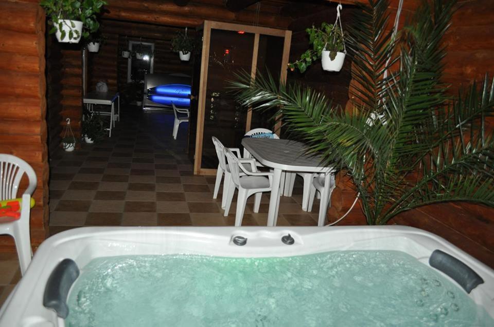 Roenk-Wellness Panzio Mezopeterd Bed & Breakfast Exterior foto
