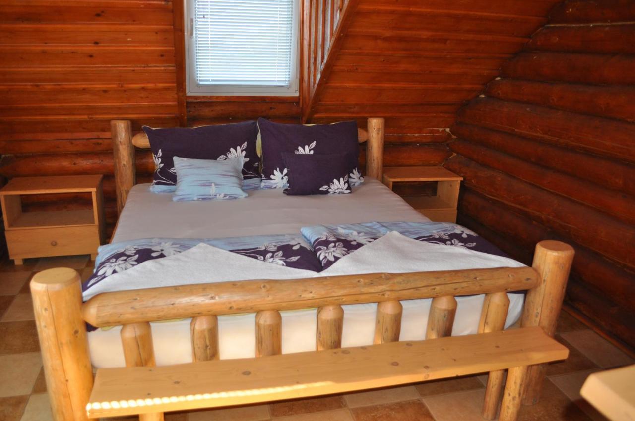 Roenk-Wellness Panzio Mezopeterd Bed & Breakfast Exterior foto