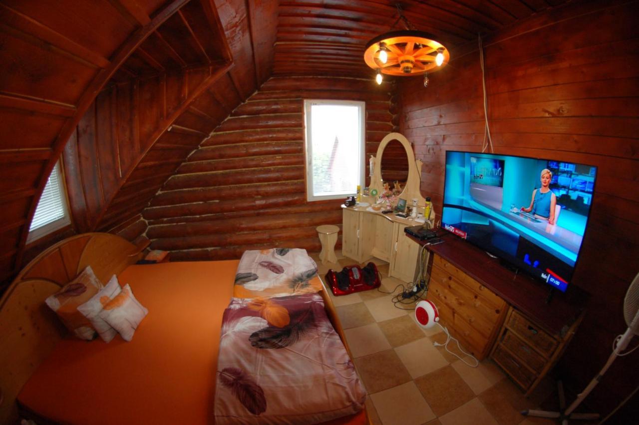 Roenk-Wellness Panzio Mezopeterd Bed & Breakfast Exterior foto